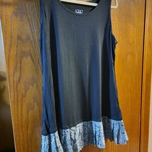 LOGO Layers black tank with trim. Sz L.